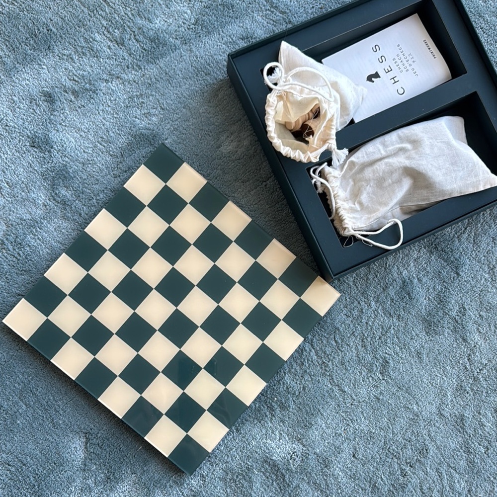 Classic green Chess Set